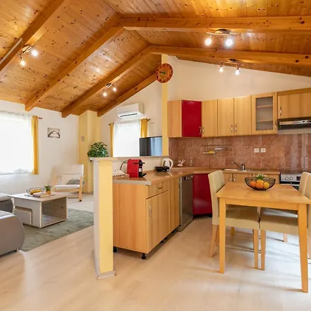 Apartment Jupiter Kastel With Swimming Pool
