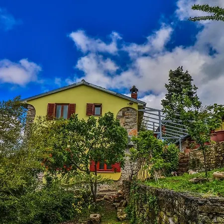 Jupiter Kastel With Swimming Pool Apartment Pula